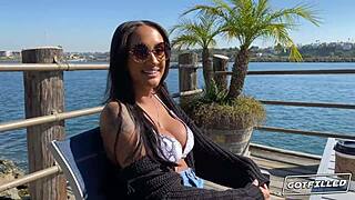 zoey's pussy filled in quickie! 😈