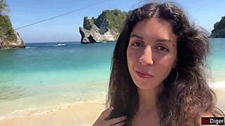 I had this hottie suckin my dick on the public beach, and she walked along the shore with cum on her face - cumwalk