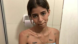 Sexy Latina Goddess Gives Deep Throat Blowjob in Homemade Debut