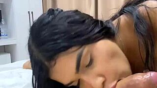 Prima pede pra cavalgar no meu pau torto pov completo 😏