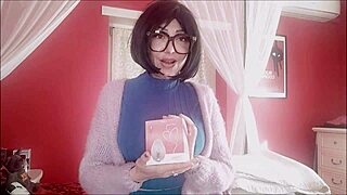 chantal squirts with her new sex toy 😍