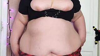 sexy bbw rips clothes for ass worship