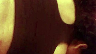 MILF Meksiko Nikmatin Doggy Bokong Gede Ngentot