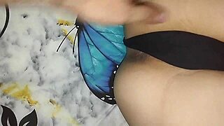 Venezuelanka žhavá prosí o ptáka každý den, vytryskávám dovnitř.