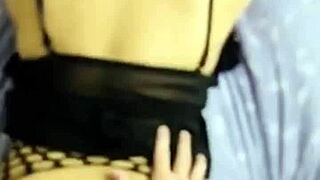 Fodendo por tras gostoso