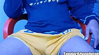 Amateur Milf Teases Bbc With Oily Handjob