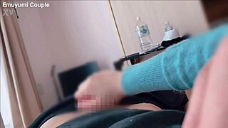 出張先で淫乱女上司から濃厚手コキパイパンまんこに自ら巨根を挿入しイキ狂いsex　大量射精　ザーメン　デカチン　ねっとり　ol　アクメ　超美女　巨乳　かわいい　投稿　個人撮影　素人　日本人　えむゆみ