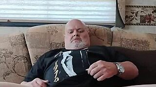 Man jacks off in blonde's t-shirt from usa