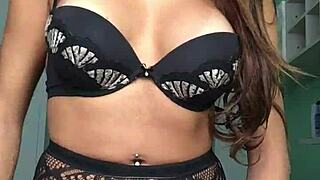 Izabela Surfistinha Deusa Shemale in Lingerie