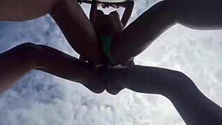 o vídeo perdido de vários jovens fazendo orgia no meio do mato