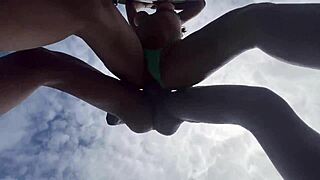 o vídeo perdido de vários jovens fazendo orgia no meio do mato