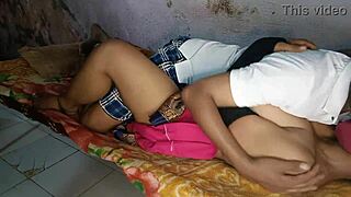 गाव कि रसिली भाभी कि खटिये पर चुदाई