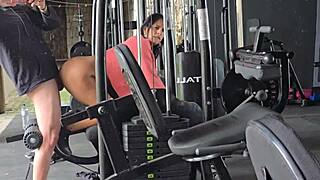 fodi a morena gostosa na academia e ainda gozei dentro dela