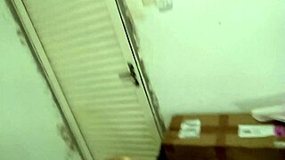 Enteada Enganada Por Padrasto Pervertido Usando Educação Sexual Sex Toy