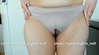 camel toe peeing moment caught in tight leggings scene