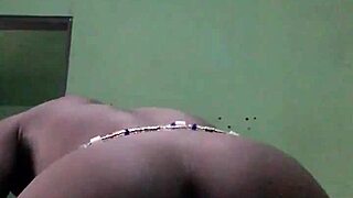 Can your ass ever clap like that?