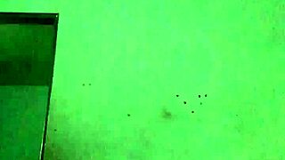 Can your ass ever clap like that?