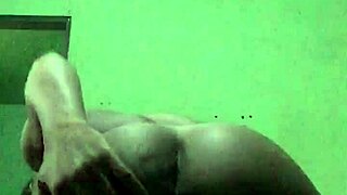 Can your ass ever clap like that?