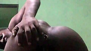 Can your ass ever clap like that?