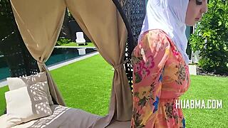 Shy hijab MILF seduces handyman for passionate fuck