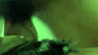 odlož mi kalhotky stranou a jebej mě tvrdě