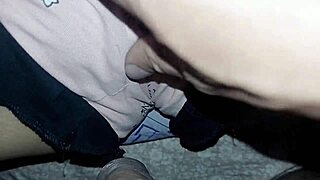 Xxx hermanastra shares her tight pussy