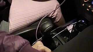 Neznámá mi to sátá na kraji silnice!