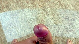 Brazilian amateur masturbates and cums huge load in garage