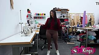 Young brunette Lara Rey shows rough blowjob lessons ending in amateur fun 😏