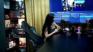 ruan checks if renatinha mello is without panties, lots of chemistry in this episode - podcast popum no barraco