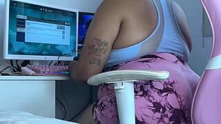 Bbws Embarrassing Farting Moment During Online Gaming!