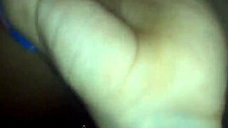 Seduzco con mi gran culo a mi hijastro para una cogida deliciosa mientras mi esposo trabaja! 🍑💥