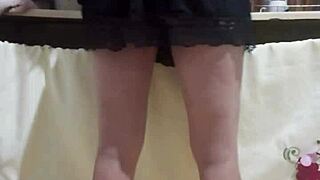 I hired this hot maid in tight shorts, got so excited