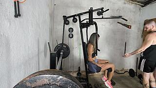 My personal trainor fuked me so gud in the gym