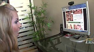 Passionate MILF Babe Reaches Orgasm During Intense Fucking