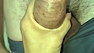 meio enteado viu minha vagina grande suculenta na cozinha 😏