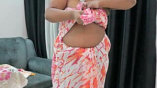 I Admire Indian Bhabhi's Hot Boobs