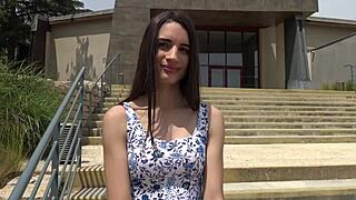 candie jeune nymphomane adore avoir deux bites en elle