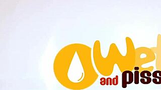 Busty blond Amaris sprøjter strømme