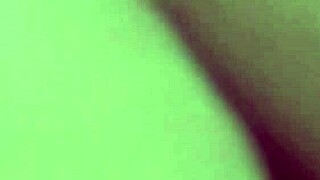 Mulher do corno gozando pelo cus no cu da mulher do corno.