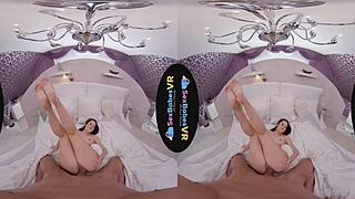 Sexbabesvr suka Casie dalam adegan realiti POV