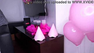 Jsem Jasminy Villar, slavíme 24. výročí tím, že mě šukají 7 velkých černých kouků ve 7na1 dap anální prolaps