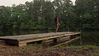 Wow, Donnabella Mortel in Sexy Bikini Babe!