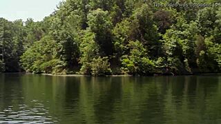 Wow, Donnabella Mortel in Sexy Bikini Babe!