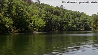 Wow, Donnabella Mortel in Sexy Bikini Babe!