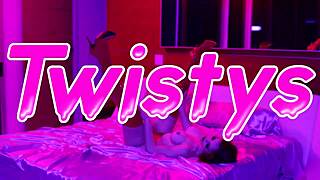 Naomi Woods and Alex Grey lick petite pussies