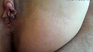 MILF ANAL GIVING HER ASS AND MASTURBATING GIANT CLITORIS