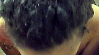 Alix Avery is a cute dick sucking pro 😏