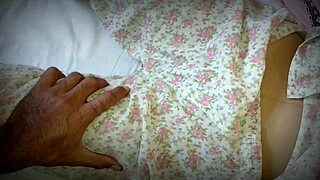 Punjabi Pakistani granny's pussy got fucked hard.