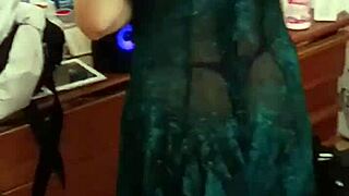 Cogiendo A Lo Bestia A Mi Suegra Mientras Mi Novia Duerme Y La Lleno De Semen